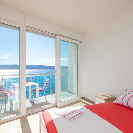 Blue Wonder Apartments Dugi Rat Exterior foto